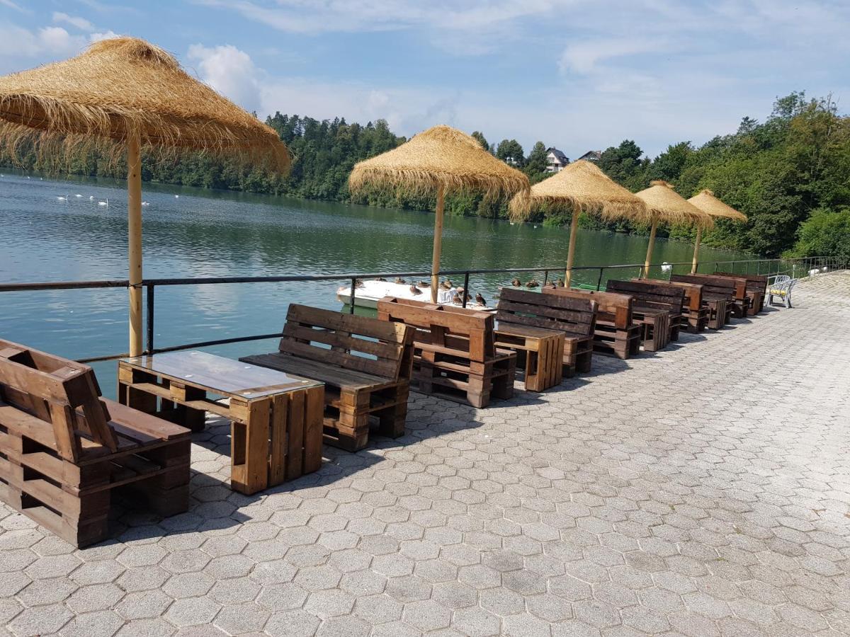 Bed and Breakfast Gostisce Jezero Медводе Экстерьер фото