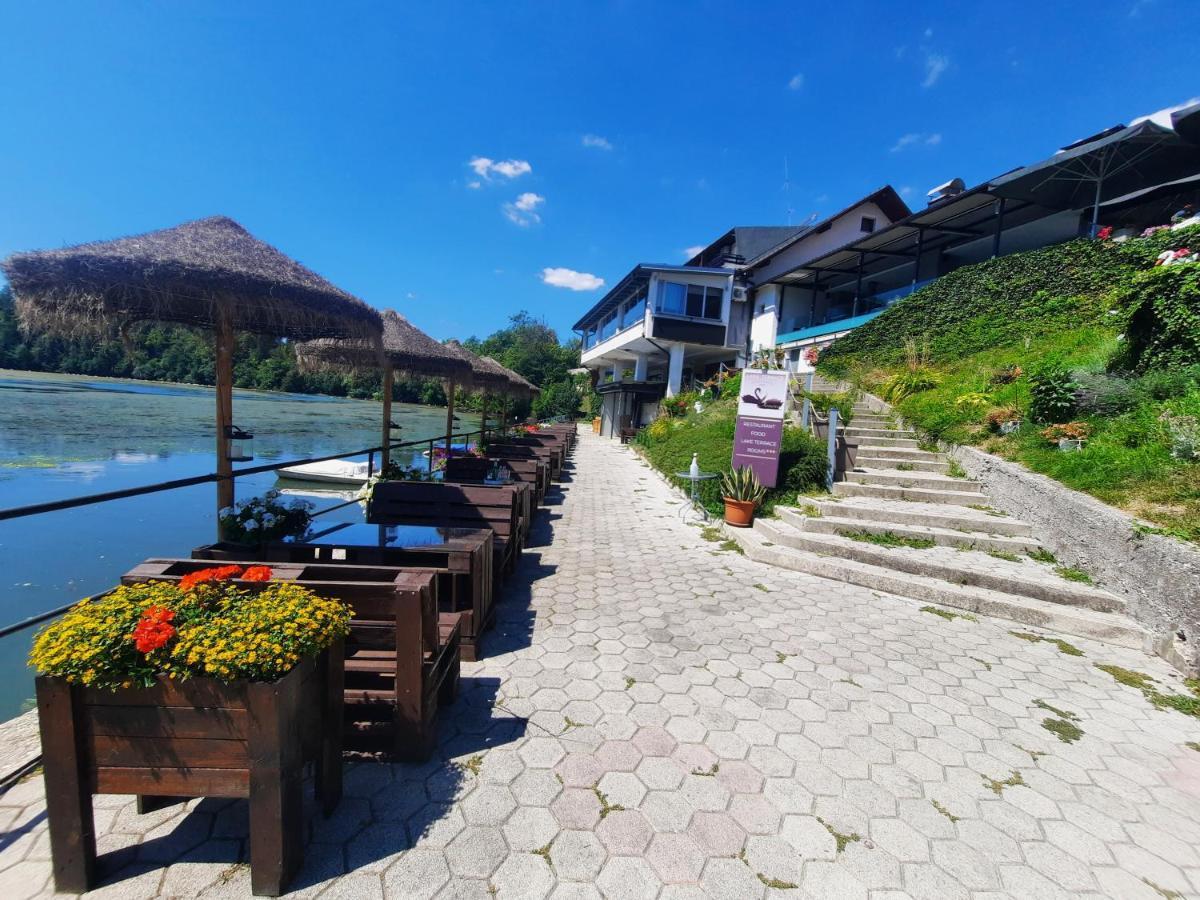 Bed and Breakfast Gostisce Jezero Медводе Экстерьер фото