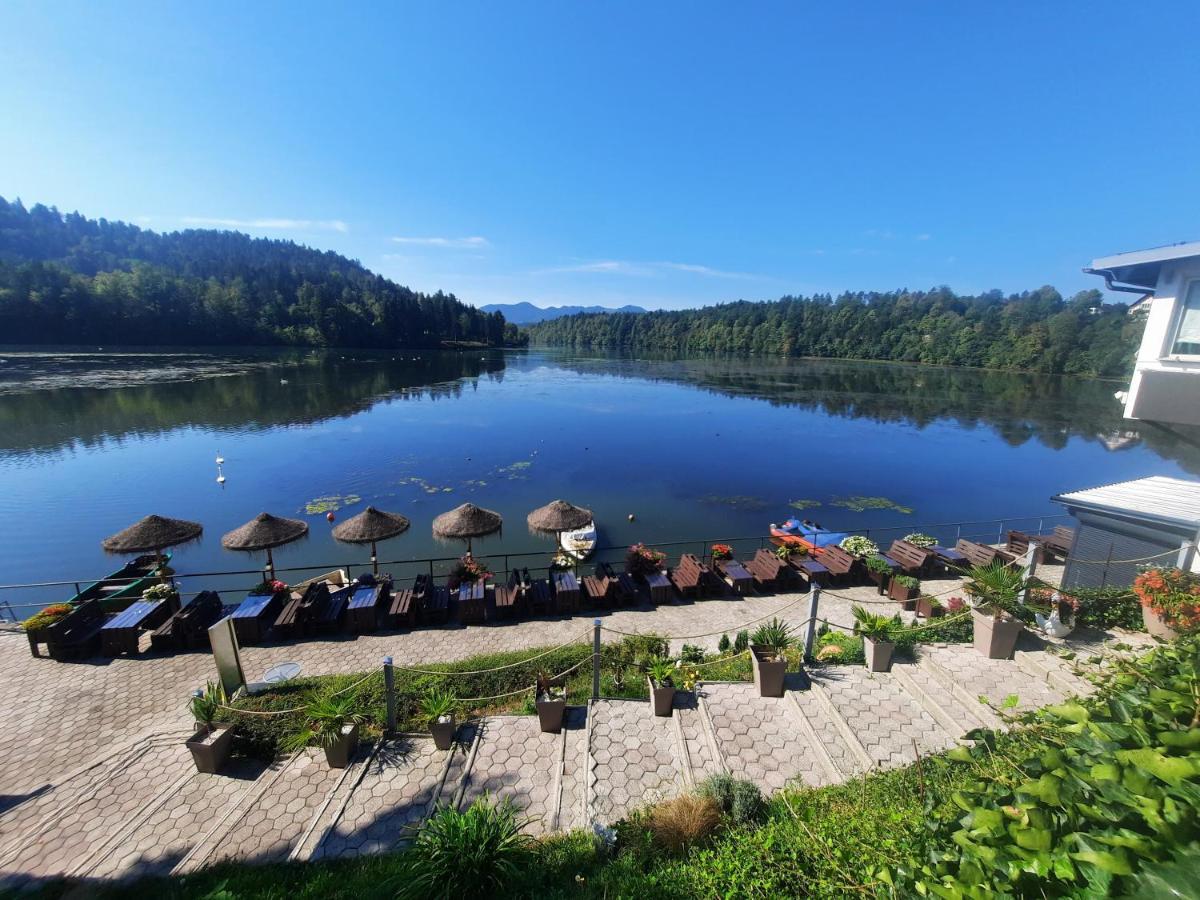 Bed and Breakfast Gostisce Jezero Медводе Экстерьер фото