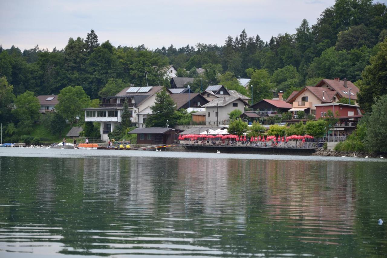 Bed and Breakfast Gostisce Jezero Медводе Экстерьер фото